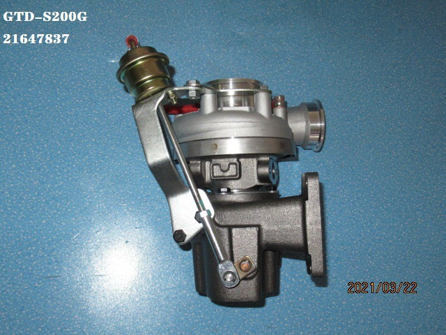 S200G-21647837法兰后侧 进油孔侧面