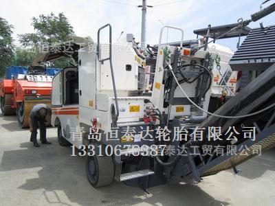 铣刨机轮胎1.jpg