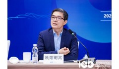 欧阳明高：电动重卡今年增速90%-100%，换电比例今后或达70%