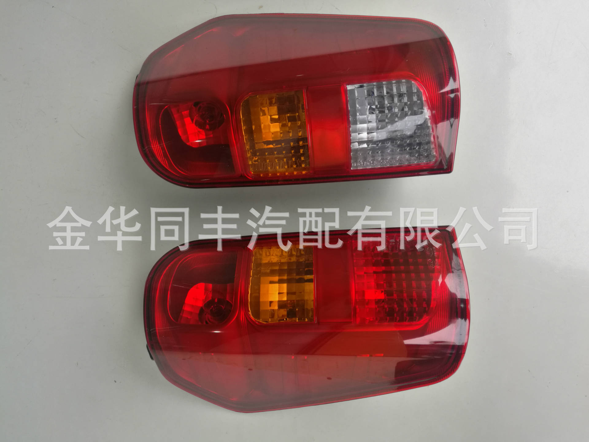 五菱之光6388NF后灯正厂